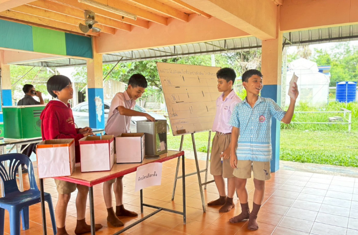 จัดโครงการส่งเสริมประชาธิปไตยในโรงเรียน เลือกตั้งประธานนักเรียน